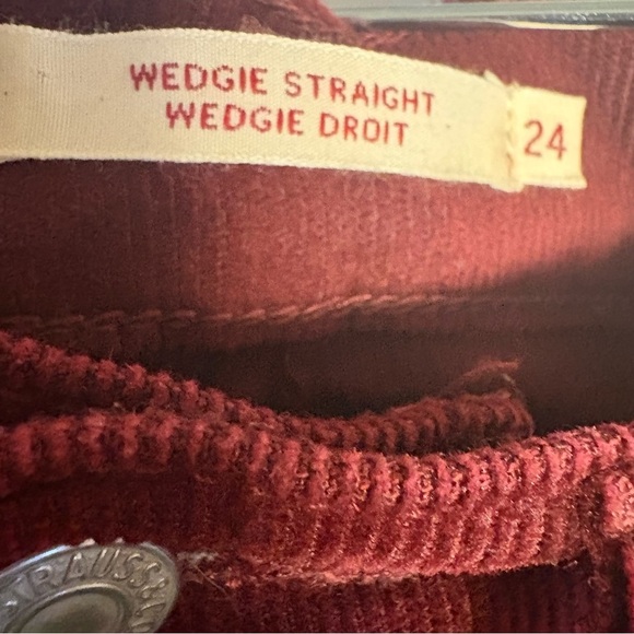 Levi’s Wedgie Straight Jeans - Picture 5 of 7